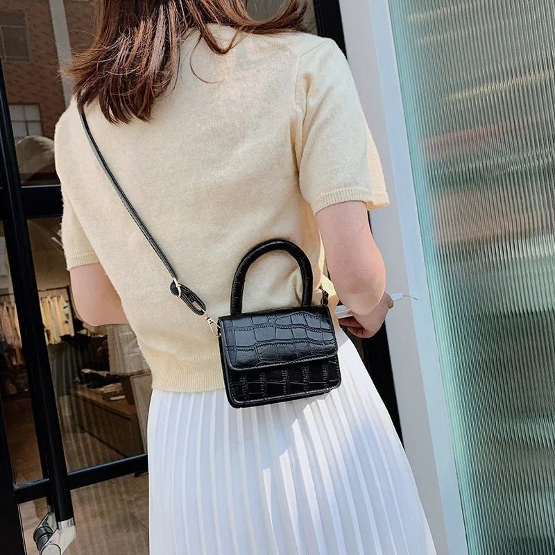 VANORA MINI UMHÄNGETASCHE – STYLISCHE BAG MIT GRIFF & RIEMEN