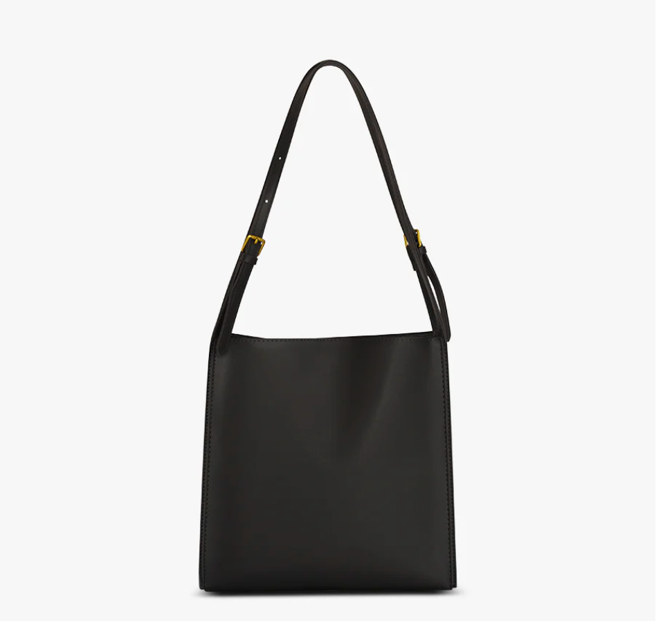 MAELI SCHULTERTASCHE – KLASSISCHE SHOPPER BAG MIT GOLDDETAILS