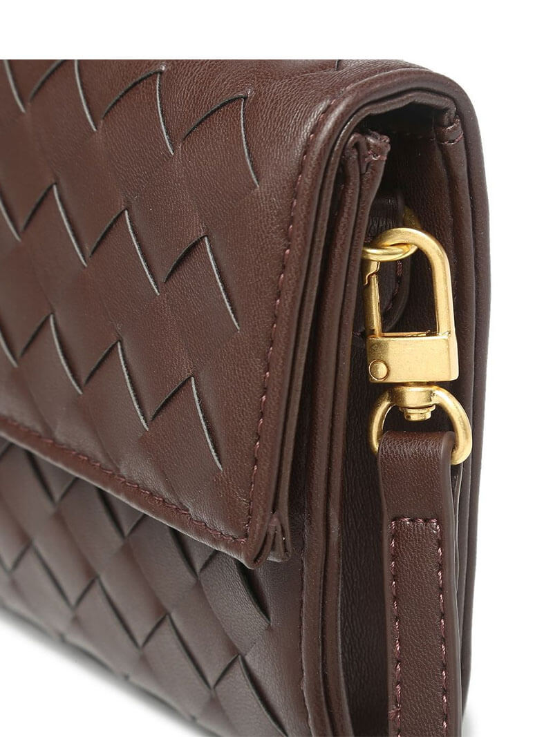 NYSSA SCHULTERTASCHE – GESTEPPTER LOOK MIT GOLDDETAIL & PARISIAN CHIC