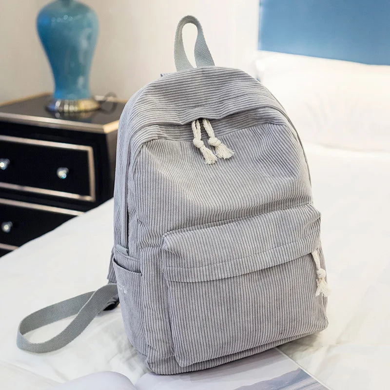 ZAFIRA CORD-RUCKSACK FÜR DAMEN IN ROSA ODER GRAU – RETRO & WEICH