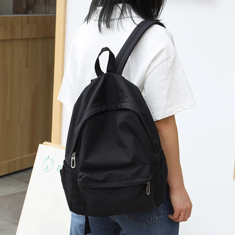 ZARINA SCHULRUCKSACK – KLASSISCHER RUCKSACK IN BUNTEN FARBEN FÜR DAMEN