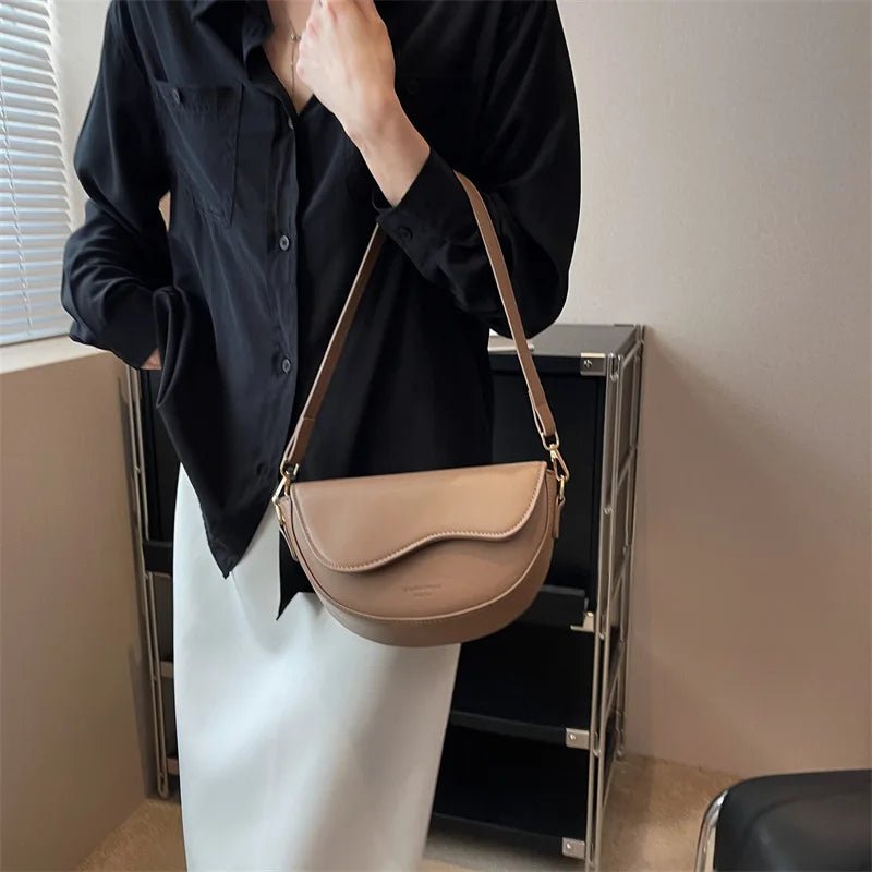 FIONA SATTELTASCHE – ELEGANTE LEDER-UMHÄNGETASCHE MIT KLAREM DESIGN
