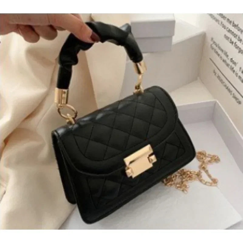 VALENTINA MINI UMHÄNGETASCHE MIT KETTE