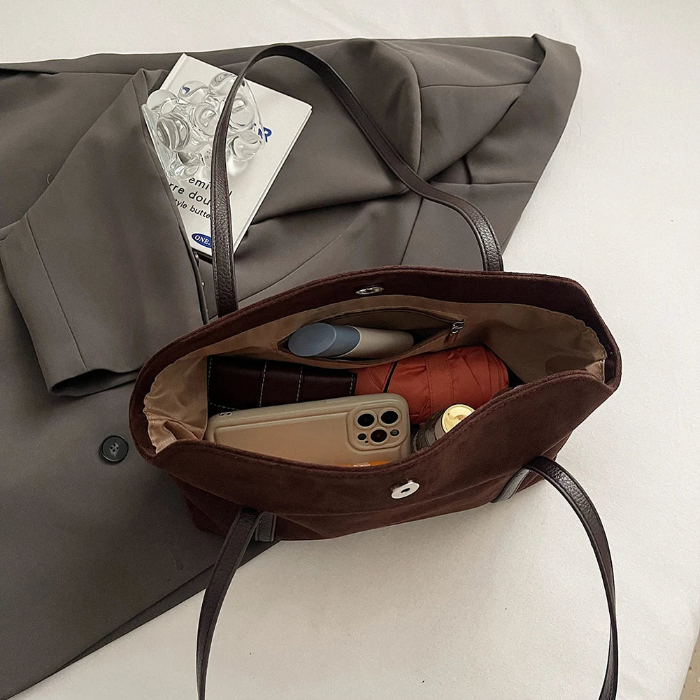 BENE SCHULTERTASCHE AUS CANVAS FÜR DEN ALLTAG