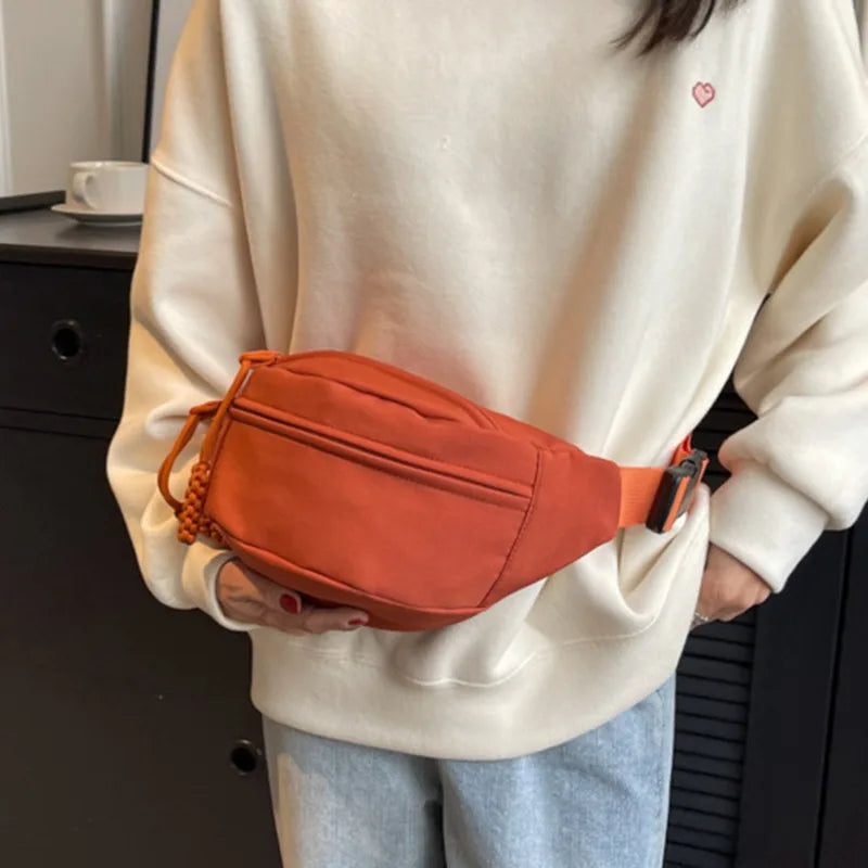 AYLIN BAUCHTASCHE – NYLON CROSSBODY BAG MIT GROSSER KAPAZITÄT