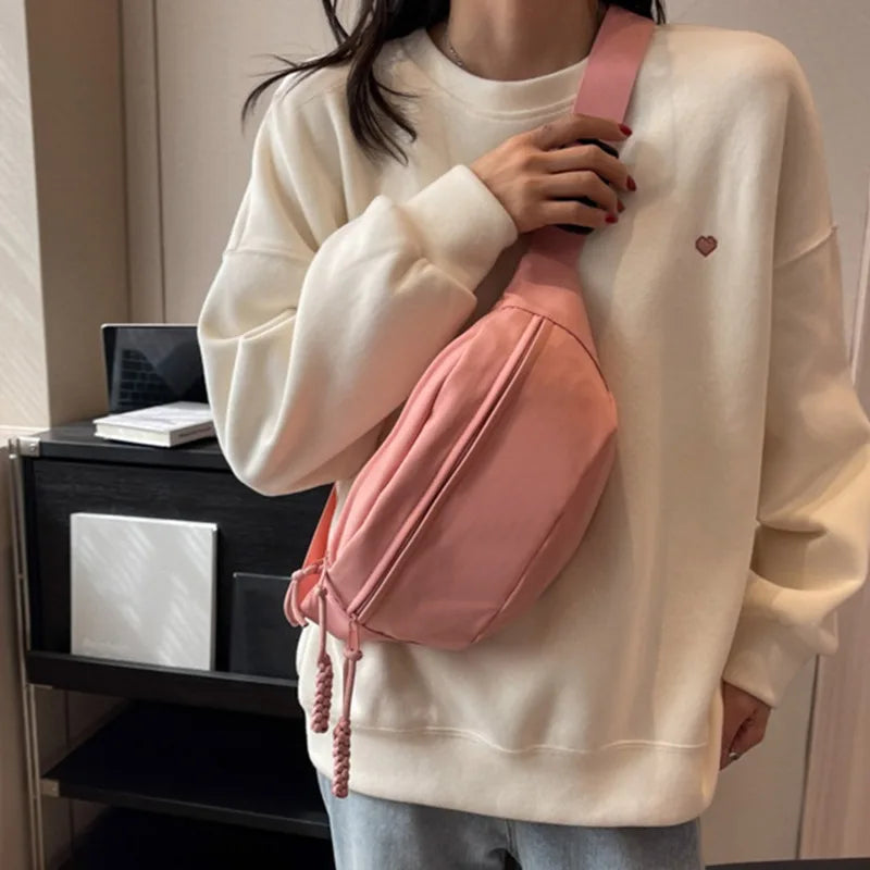 AYLIN BAUCHTASCHE – NYLON CROSSBODY BAG MIT GROSSER KAPAZITÄT