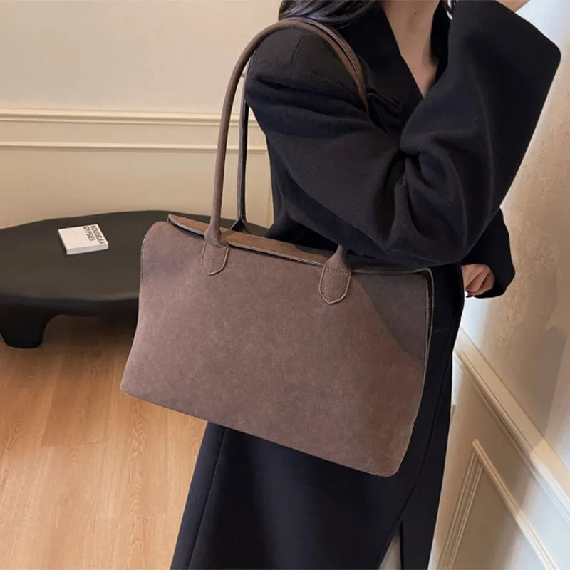 VERONA STOFFTASCHE MIT REISSVERSCHLUSS UND INNENFÄCHERN