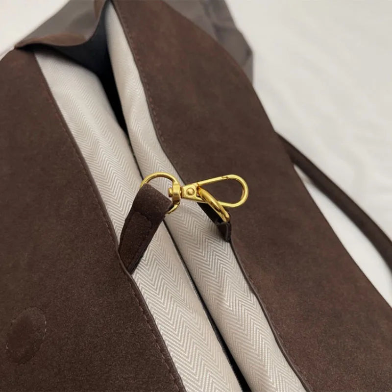 VERONA STOFFTASCHE MIT REISSVERSCHLUSS UND INNENFÄCHERN