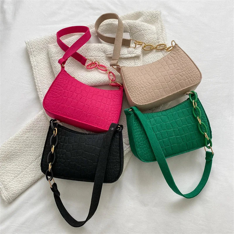 ZAYLEE MINI SCHULTERTASCHE MIT KETTE