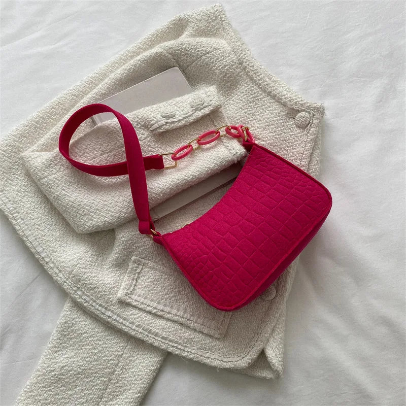 ZAYLEE MINI SCHULTERTASCHE MIT KETTE