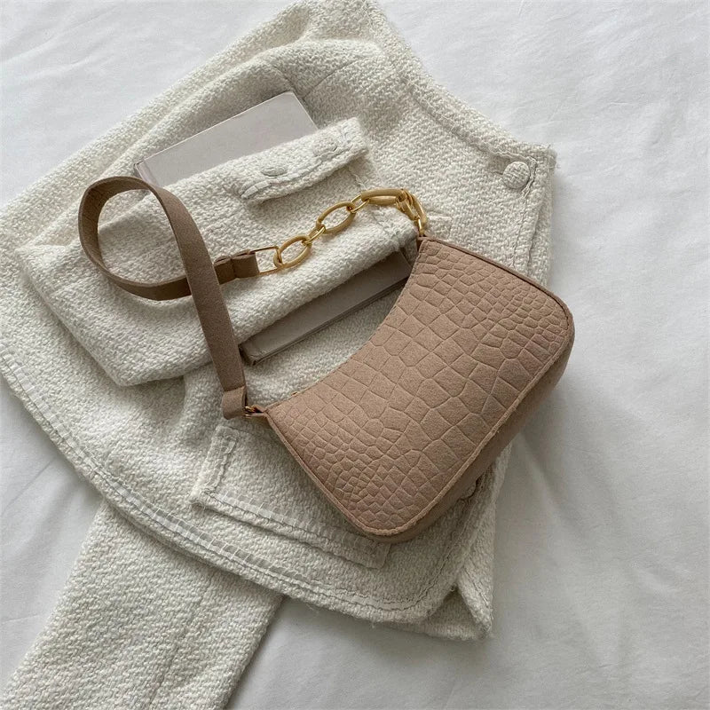 ZAYLEE MINI SCHULTERTASCHE MIT KETTE