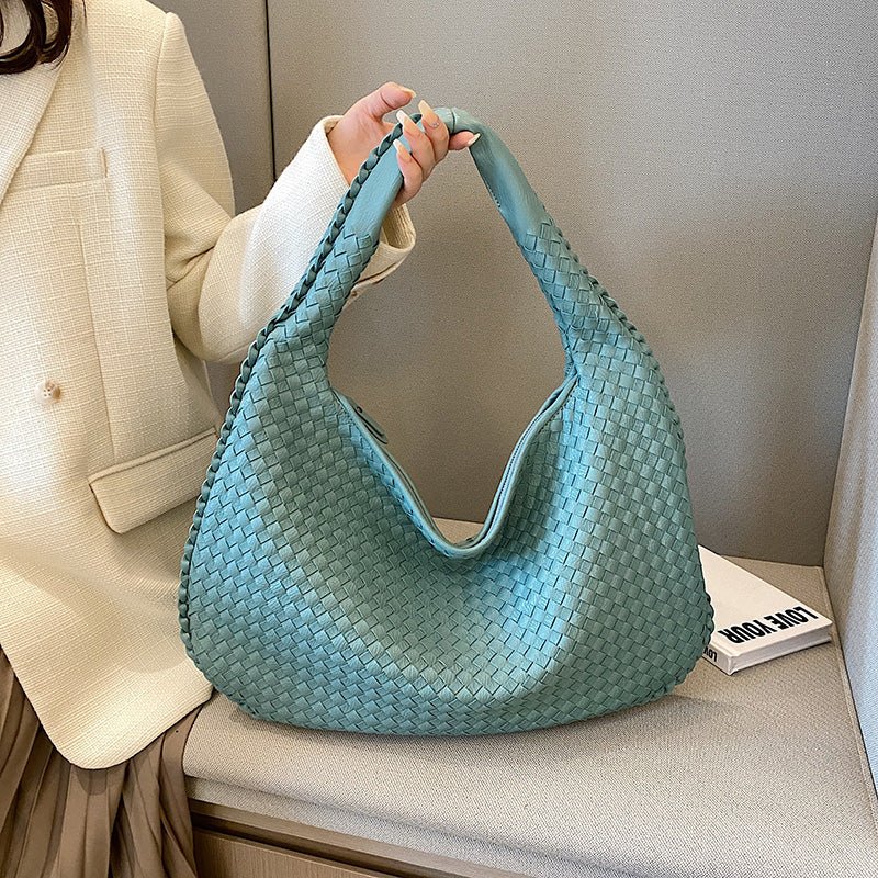 LAILA SCHULTERTASCHE – GEFLOCHTENE HOBOTASCHE AUS PU-LEDER