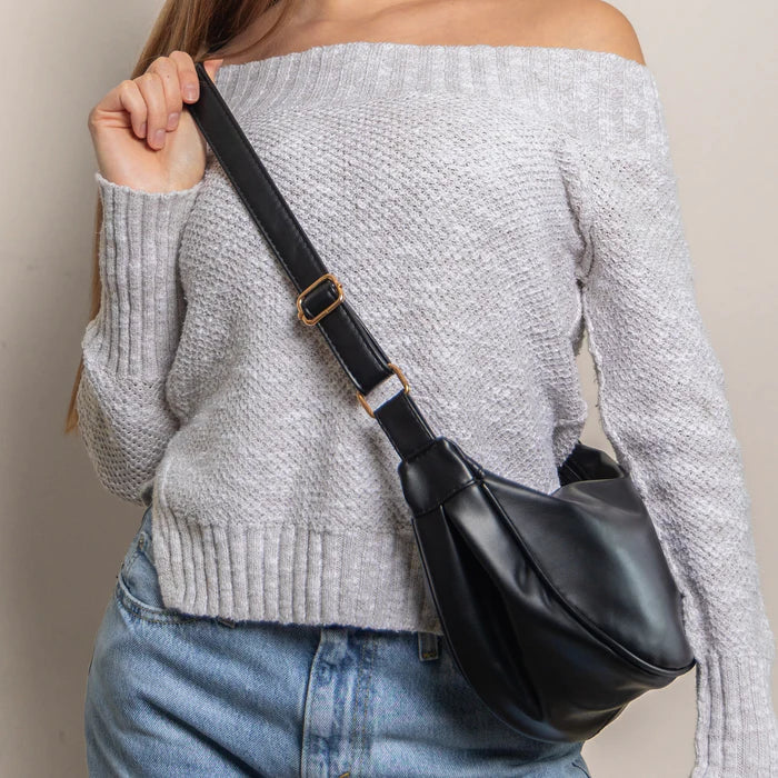 MIREYA SCHULTERTASCHE – HALBMOND-TASCHE MIT URBANEM CHARME