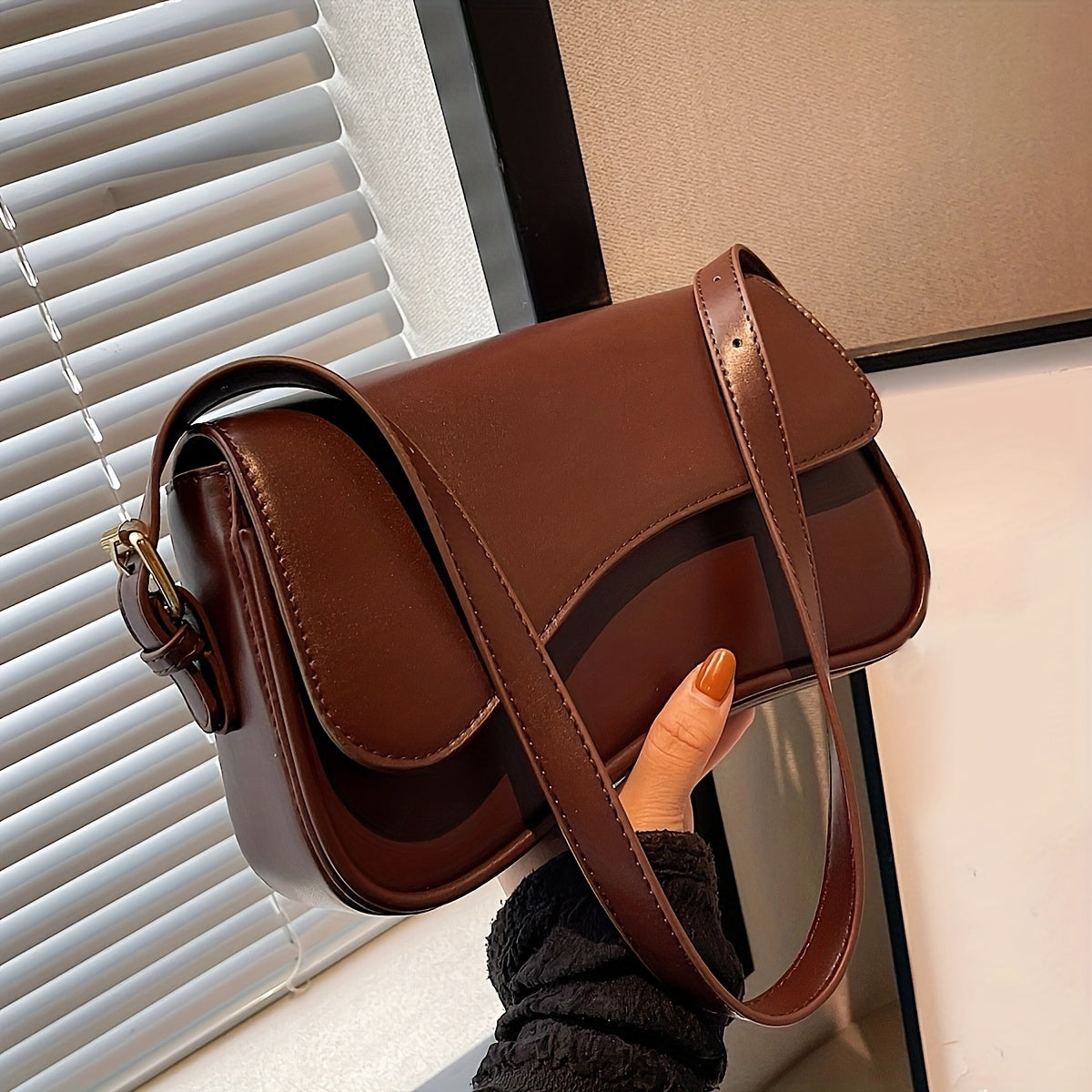 MILENA – CURVED SHOULDER BAG