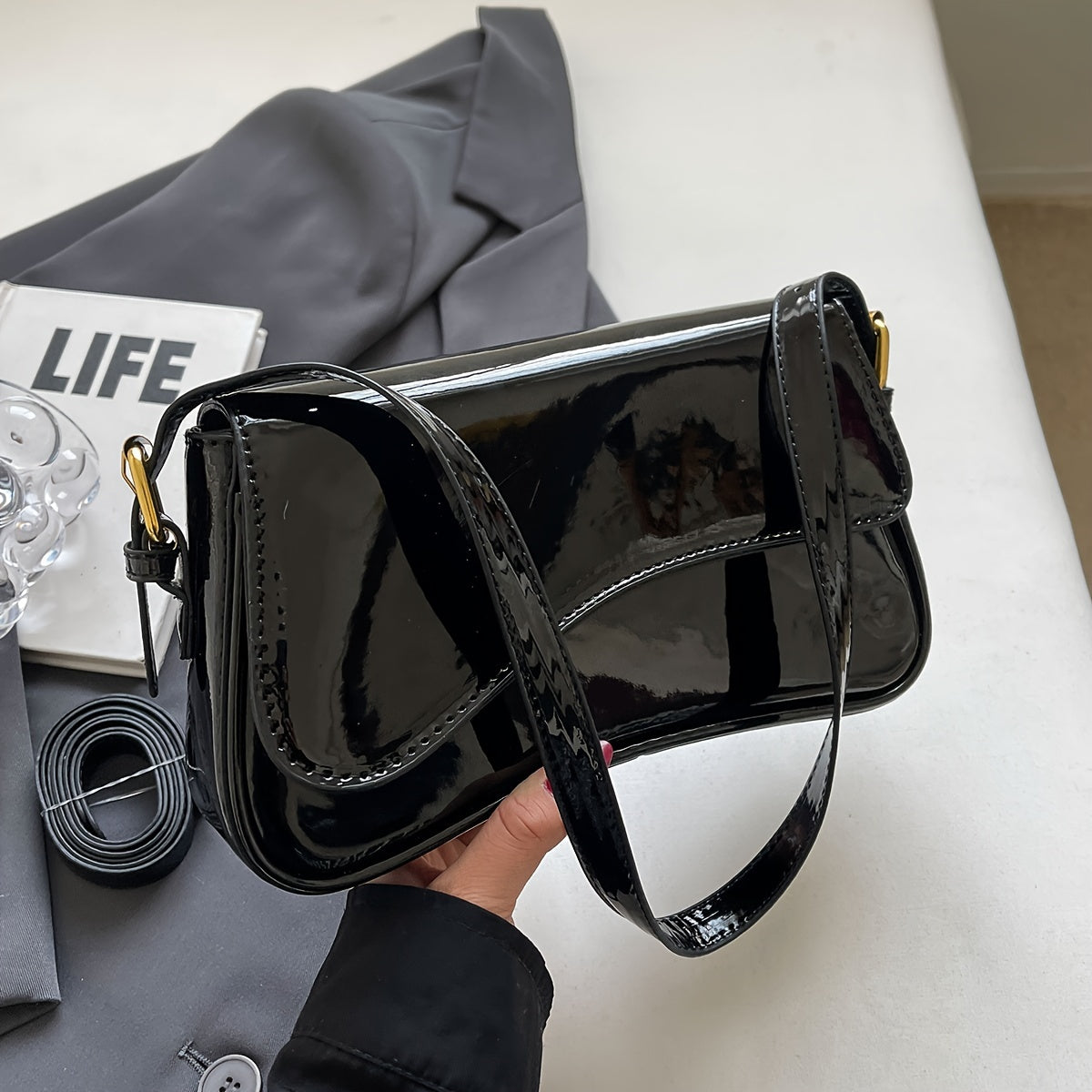 MILENA – CURVED SHOULDER BAG