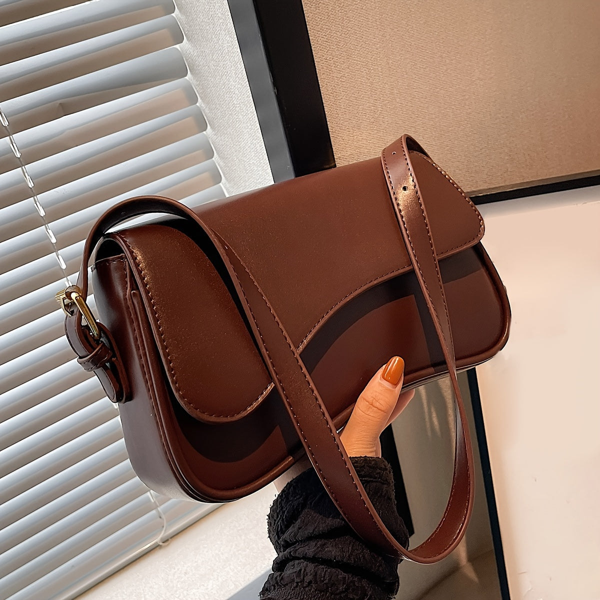 MILENA – CURVED SHOULDER BAG