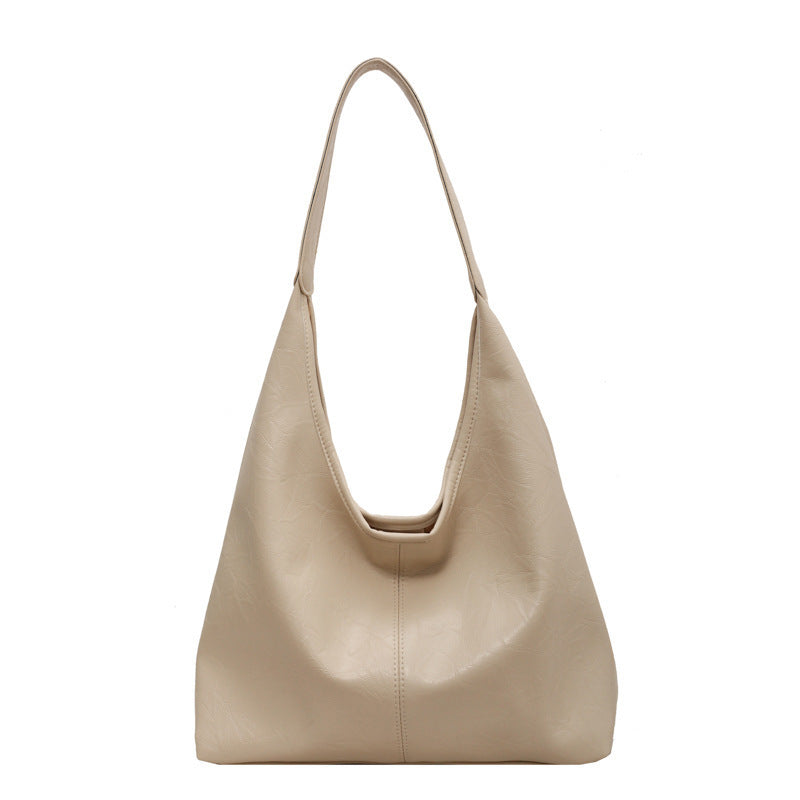 NOVA SCHULTERTASCHE IN LEDEROPTIK MIT WEICHEM FALTENLOOK