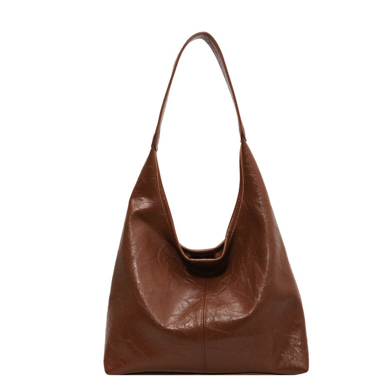 NOVA SCHULTERTASCHE IN LEDEROPTIK MIT WEICHEM FALTENLOOK