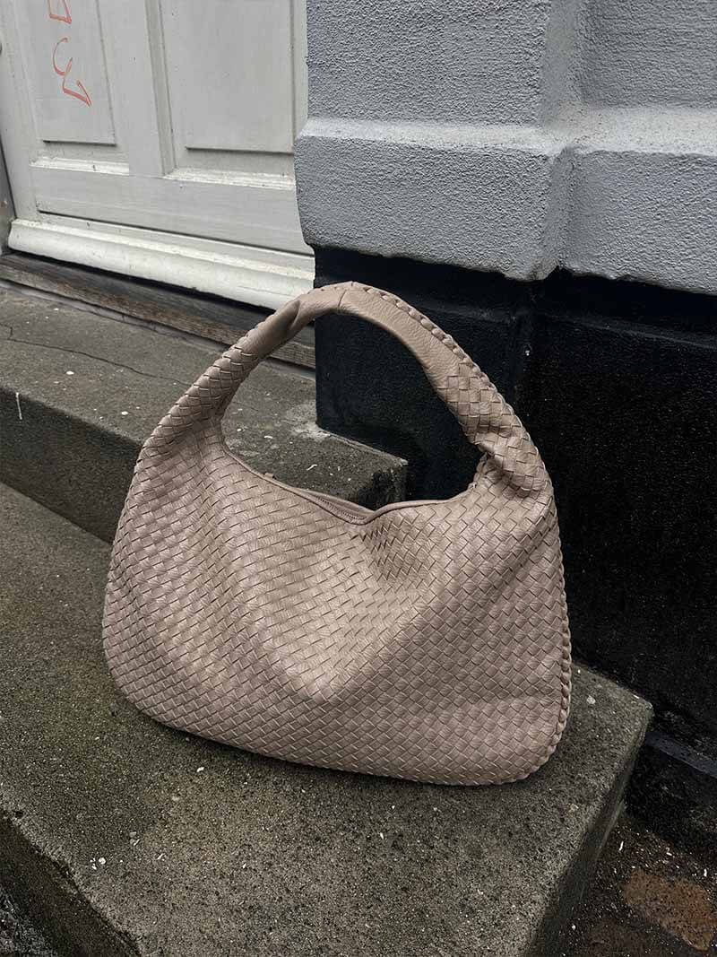 NOVA – GEFLOCHTENE HOBO-SCHULTERTASCHE IN LEDEROPTIK (XL)