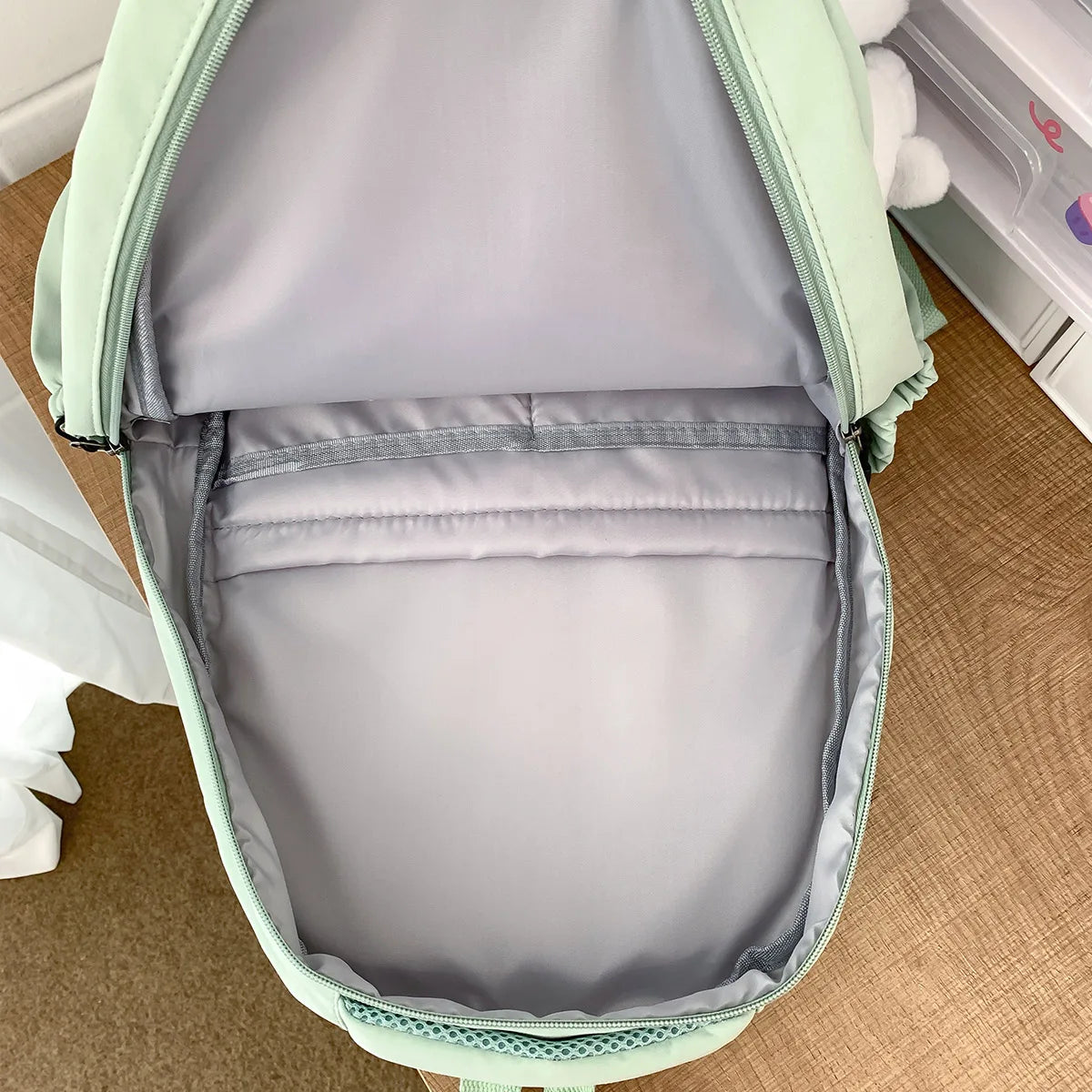 ELVIRA LAPTOPRUCKSACK – COLLEGE-RUCKSACK MIT PANDA-ANHÄNGER & VIEL PLATZ