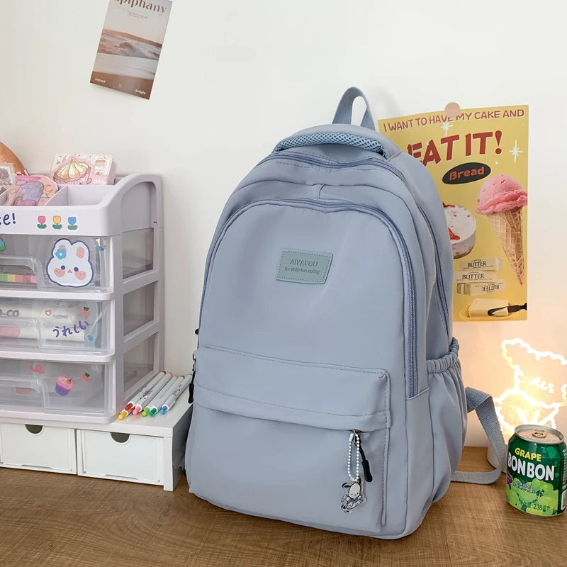 ELVIRA LAPTOPRUCKSACK – COLLEGE-RUCKSACK MIT PANDA-ANHÄNGER & VIEL PLATZ