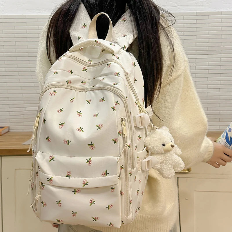 YUKINO SCHULRUCKSACK – CREME MIT PRINT & PLÜSCHANHÄNGER
