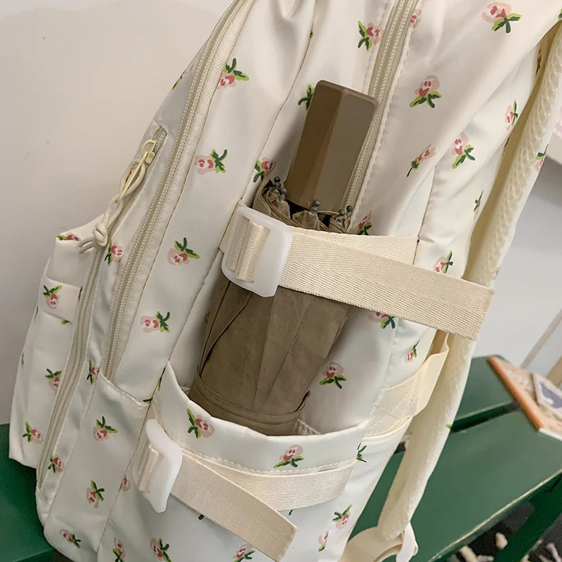 YUKINO SCHULRUCKSACK – CREME MIT PRINT & PLÜSCHANHÄNGER