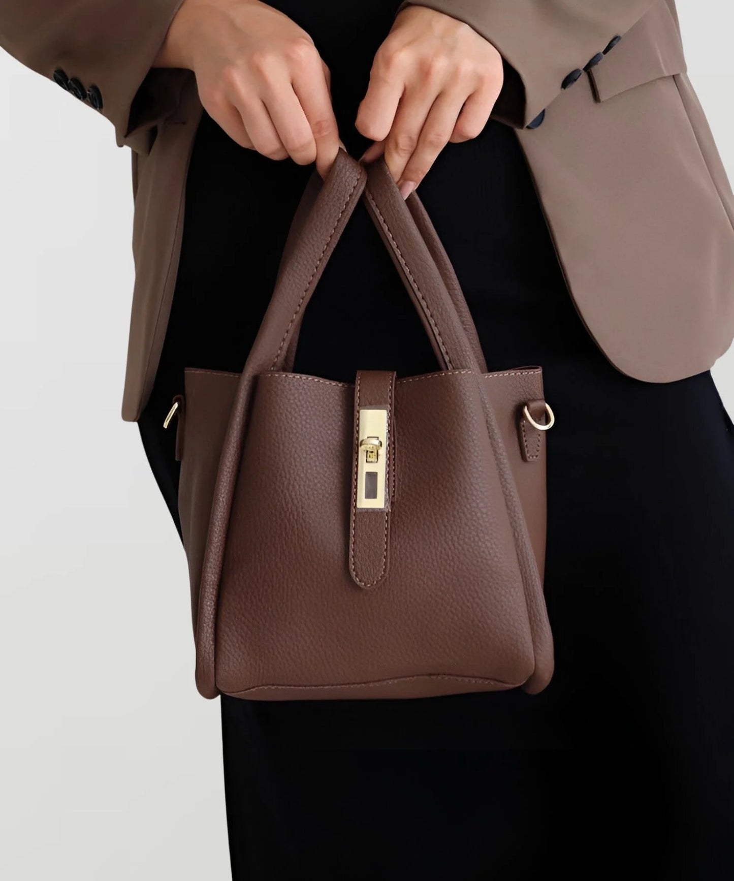 CARMELA SCHULTERTASCHE – ELEGANTE TASCHE MIT SCHLOSSDETAIL