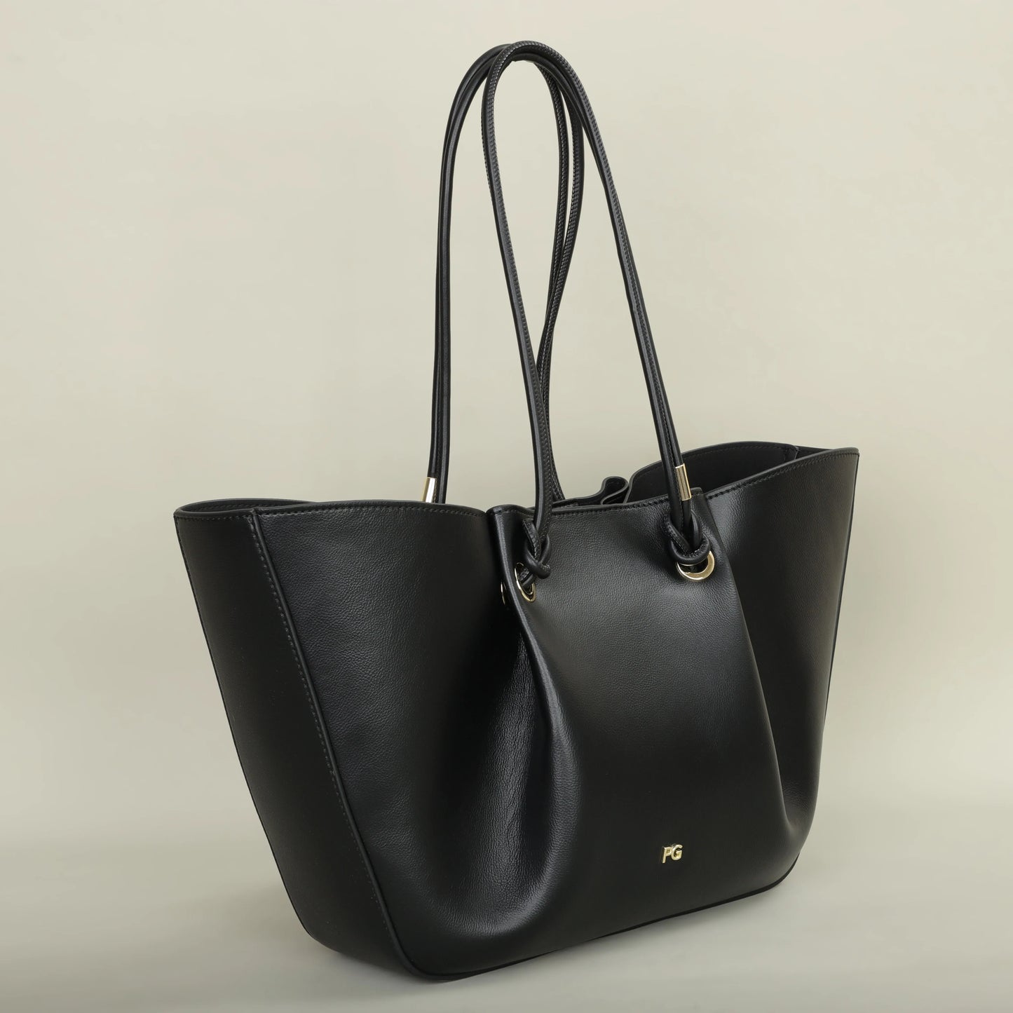 NAYELI UMHÄNGETASCHE – ELEGANTE GROSSE SHOPPING BAG FÜR JEDEN TAG