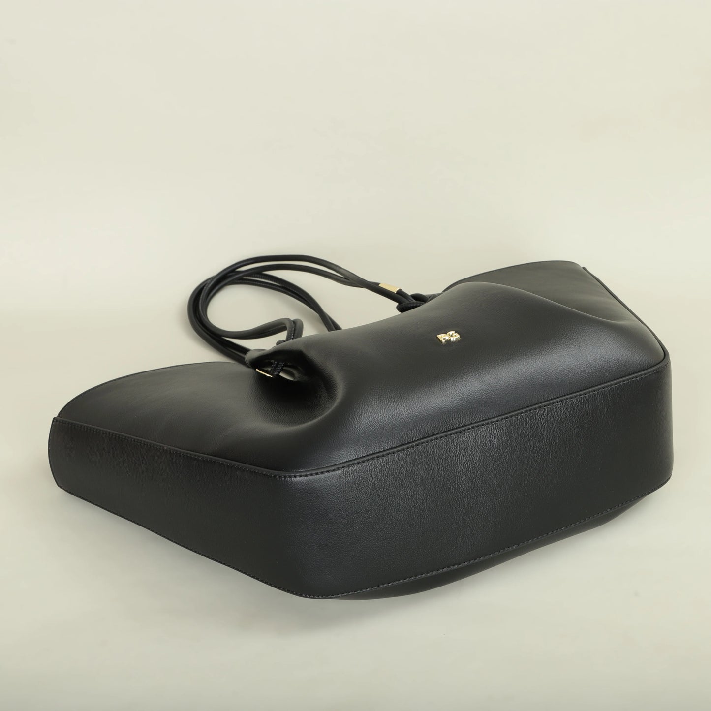 NAYELI UMHÄNGETASCHE – ELEGANTE GROSSE SHOPPING BAG FÜR JEDEN TAG