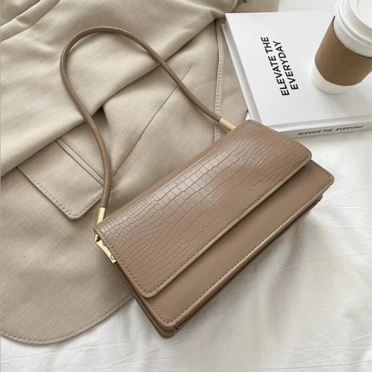 ELORINE BAGUETTE-HANDTASCHE