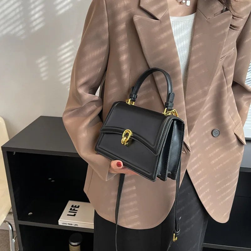 VERA LEDERTASCHE – KOMPAKTE UMHÄNGETASCHE MIT SCHNALLE & RETRO-CHARME
