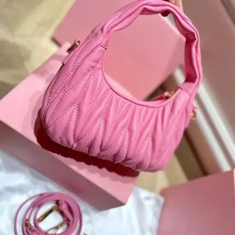 ARIELA PU LEDER SCHULTERTASCHE MIT TREND-STEPPUNG