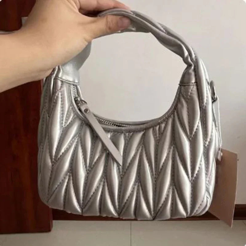 ARIELA PU LEDER SCHULTERTASCHE MIT TREND-STEPPUNG