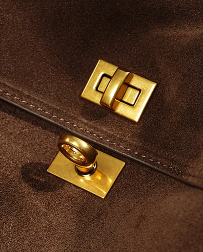 AMÉLIE VINTAGE-TASCHE – BRAUNE SCHULTERTASCHE MIT GOLDDETAILS & SCHLOSS