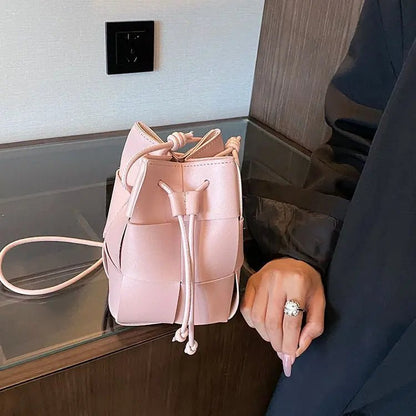 ANIKADEL BEUTELTASCHE – KOMPAKTER LEDER-BEUTEL MIT ZUGBAND & CROSSBODY-RIEMEN