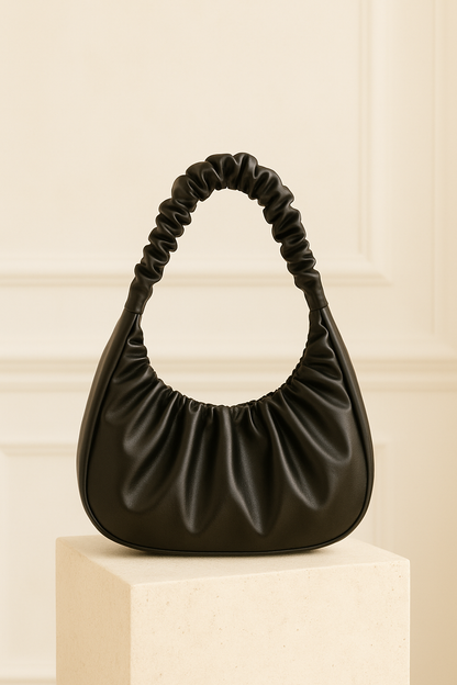 ROSELYN SCHULTERTASCHE – GERAFFTE TASCHENFORM MIT STRETCH-HENKEL