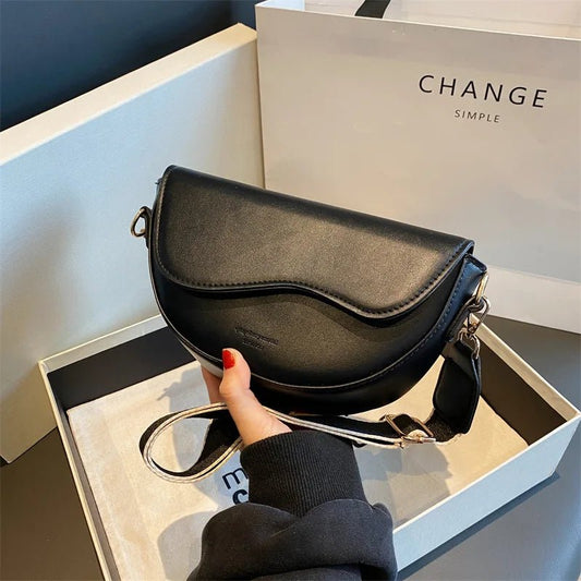 FIONA SATTELTASCHE – ELEGANTE LEDER-UMHÄNGETASCHE MIT KLAREM DESIGN