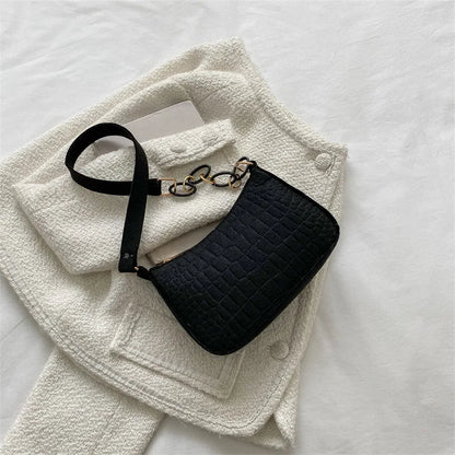 ZAYLEE MINI SCHULTERTASCHE MIT KETTE