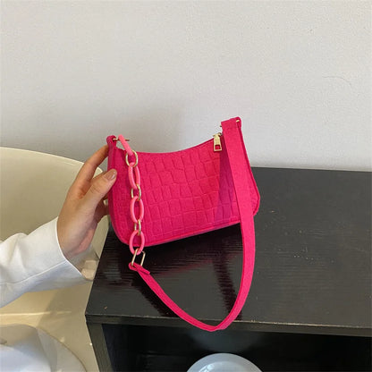 ZAYLEE MINI SCHULTERTASCHE MIT KETTE