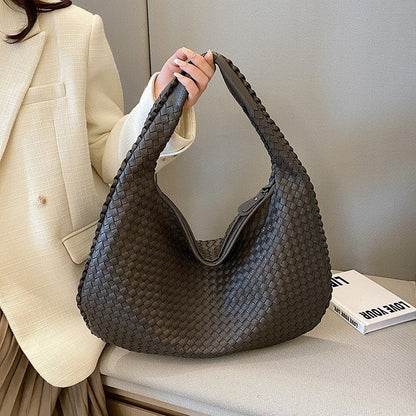 LAILA SCHULTERTASCHE – GEFLOCHTENE HOBOTASCHE AUS PU-LEDER