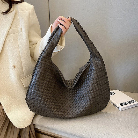 LAILA SCHULTERTASCHE – GEFLOCHTENE HOBOTASCHE AUS PU-LEDER