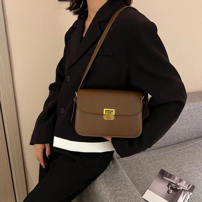 LAINA UMHÄNGETASCHE – QUADRATISCHE MINI-SHOULDERBAG AUS PU-LEDER