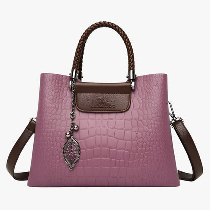 VERONA SCHULTERTASCHE IM CROCOSTYLE MIT CHARMS & KONTRAST