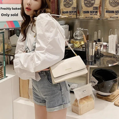 MEIXIAOMEI UMHÄNGETASCHE – KLASSISCHE SHOULDER BAG IN CREME ODER BRAUN
