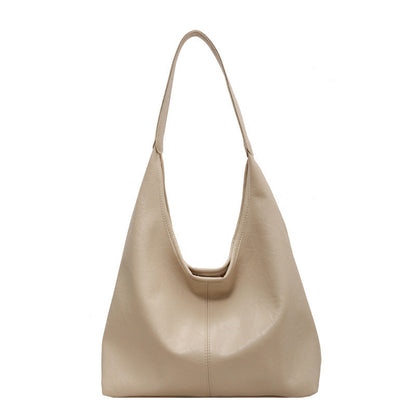 NOVA SCHULTERTASCHE IN LEDEROPTIK MIT WEICHEM FALTENLOOK
