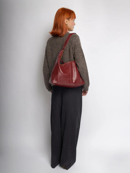 NOVA SCHULTERTASCHE IN LEDEROPTIK MIT WEICHEM FALTENLOOK