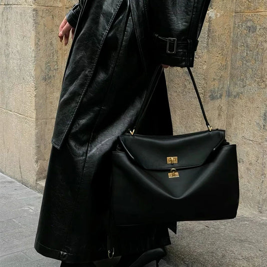 PAVIA SHOPPER-TASCHE AUS WEICHEM LEDER IN SCHWARZ
